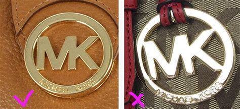 rantai logo michael kors asli dan palsu|michael kors bag logo.